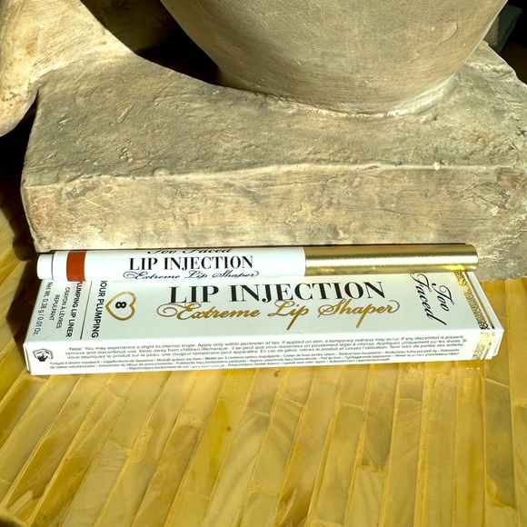 ❤️ Too-faced Lip Injection, Extreme Lip Shaper - Picture 3 of 3